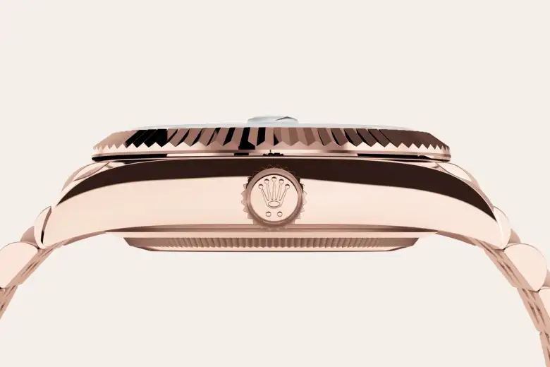Rolex 
Sky-Dweller
Oyster, 42 mm, oro Everose
M336935-0008