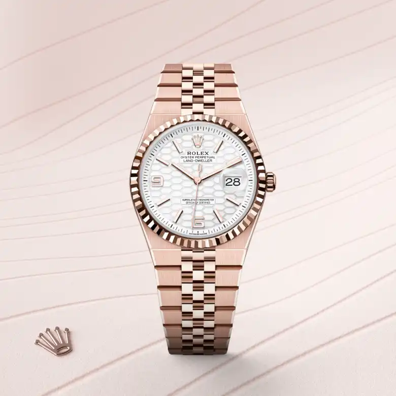 Rolex 
Land-Dweller 36
Oyster, 36 mm, oro Everose
M127235-0001
