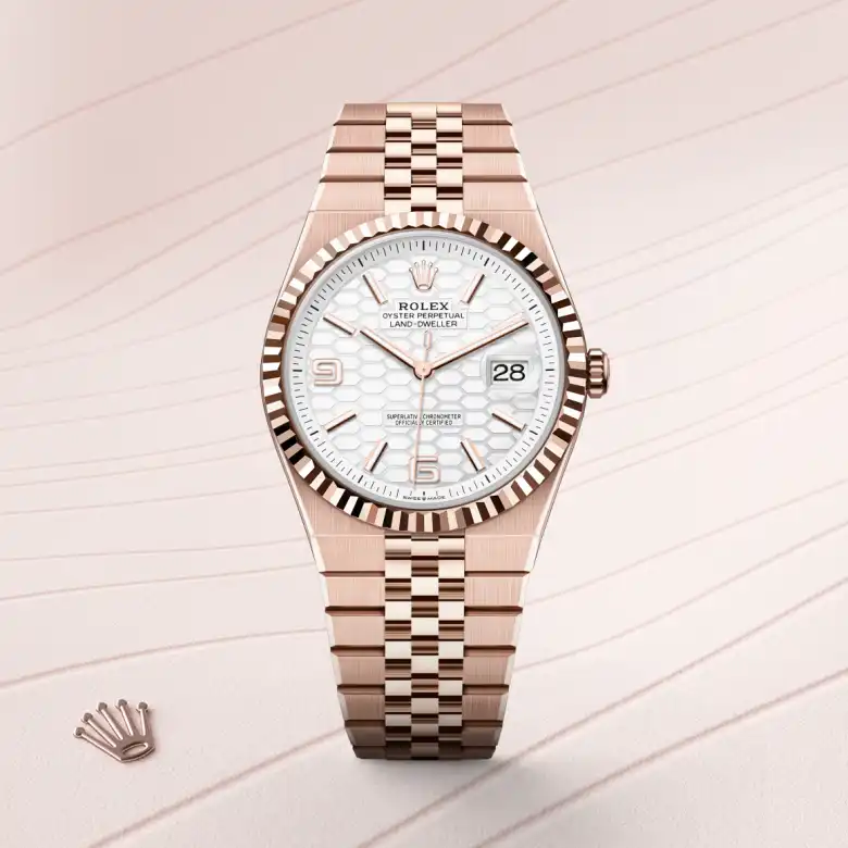 Rolex 
Land-Dweller 40
Oyster, 40 mm, oro Everose
M127335-0001