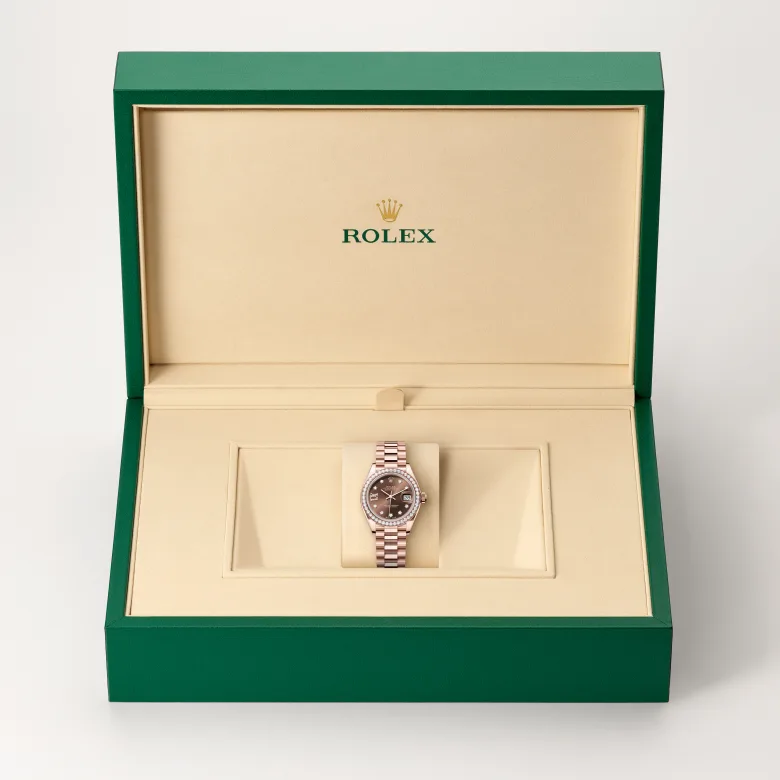 Rolex 
Lady-Datejust
Oyster, 28 mm, oro Everose y diamantes
M279135RBR-0001