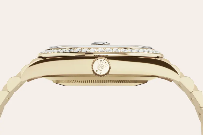 Rolex 
Day-Date 40
Oyster, 40 mm, oro amarillo y diamantes
M228348RBR-0002