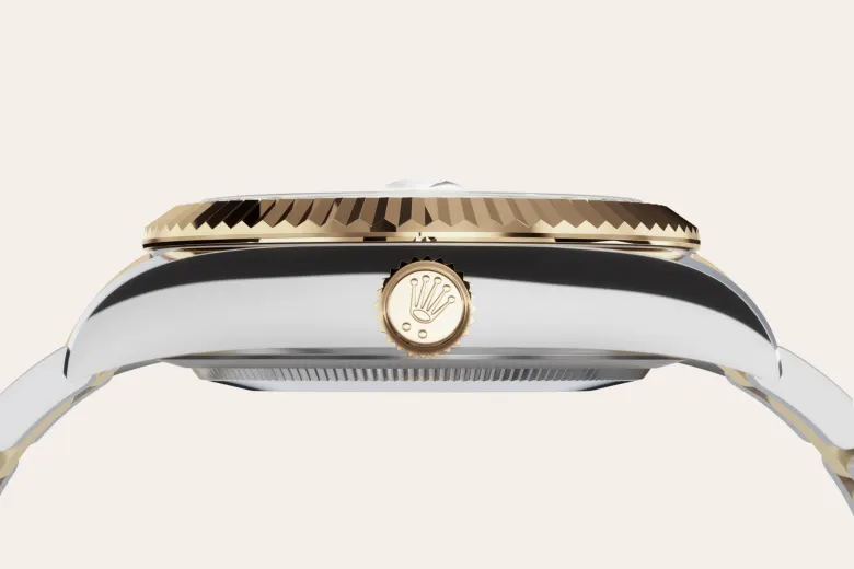Rolex 
Sky-Dweller
Oyster, 42 mm, acero Oystersteel y oro amarillo
M336933-0001