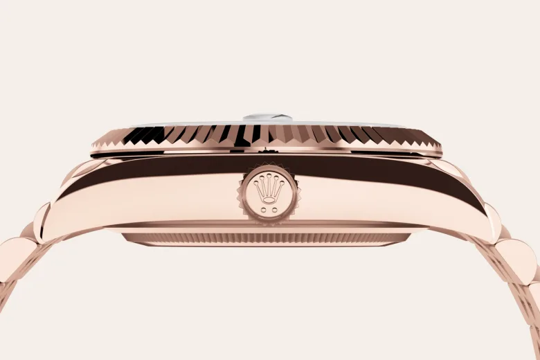 Rolex
Sky-Dweller
Oyster, 42 mm, oro Everose
M336935-0008 Rolex
Sky-Dweller
Oyster, 42 mm, oro Everose
M336935-0008
