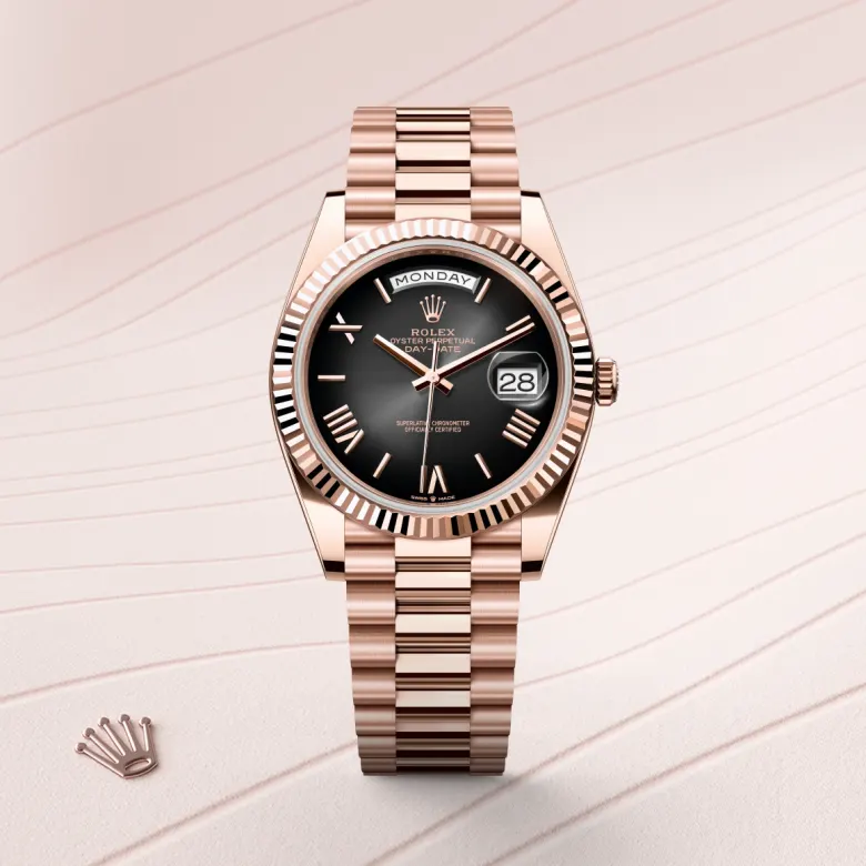 Rolex 
Day-Date 40
Oyster, 40 mm, oro Everose
M228235-0055